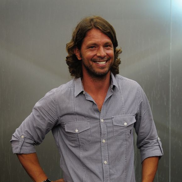 Mario Frias, atual deputado federal (PL-SP) e ex-secretário de Cultura, usou seu perfil nas redes sociais para fazer algumas críticas aos políticos dos partidos de direita e ao público que vibraram com a conquista da esposa de Andrucha Waddington na premiação