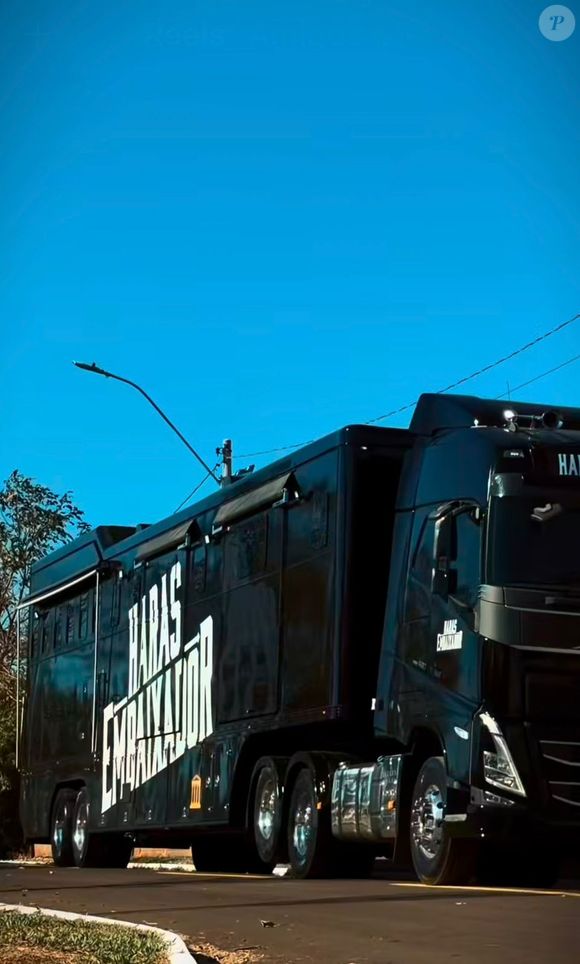 A experiência da família de Gusttavo Lima em Barretos reúne shows, convivência familiar e uma estrutura de acampamento diferenciada, com motorhome de aproximadamente R$ 800 mil e área de lazer para as crianças