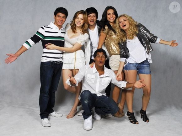 Arthur Aguiar justificou sorriso em foto após o velório de Lua Blanco: 'Era assim que ela gostaria de ver uma foto desse nosso reencontro'