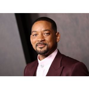 O violinista relata que, à medida que a convivência se intensificava, Smith teria feito comentários de cunho pessoal, incluindo a frase: “Você e eu temos uma conexão tão especial, que eu não tenho com mais ninguém”.