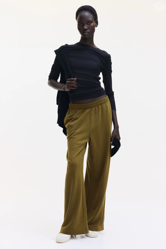 O moletom deixou o visual esportivo de lado para se tornar uma das tendências mais estilosas e confortáveis do street style atual. A calça verde-azeitona está disponível por R$ 109,90 no site da H&M