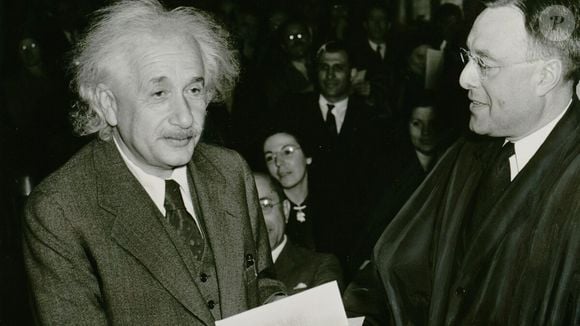 Einstein viveu por décadas com um problema estomacal que se agravou em seus últimos anos