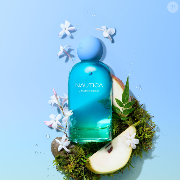 A mistura de jasmim, pera, violeta e mandarina traz uma sensação leve e ensolarada, para o Nautica, da Jasmine Coast, enquanto o almíscar, a pimenta-rosa, o âmbar-cinzento e o musgo deixam a fragrância mais elegante