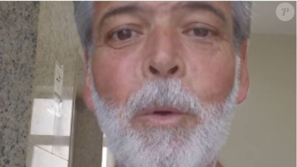 Qual ator da novela 'Dona de Mim' está na fila de transplante? Ator da Globo, Claudio Cinti precisa se recuperar após passar por transplante de rim