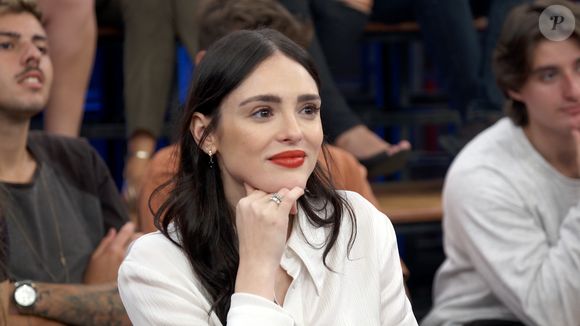 Isabelle Drummond vive Naiane, filha de Zilá, Leandra Leal, na novela 'Coração Acelerado'