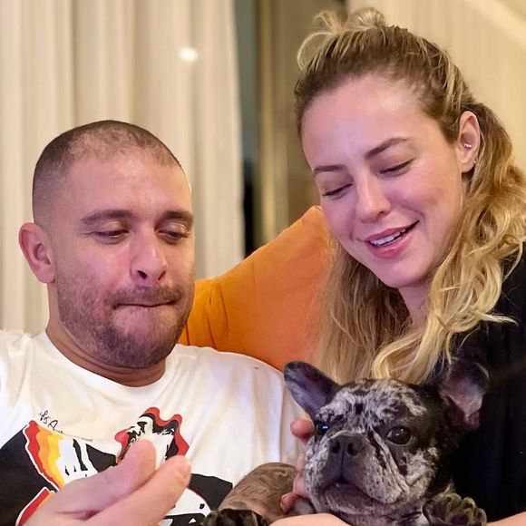 Paolla Oliveira e Diogo Nogueira começaram a namorar em 2021, com direito a cupido famoso, e agora colocam um ponto final na relação de forma discreta