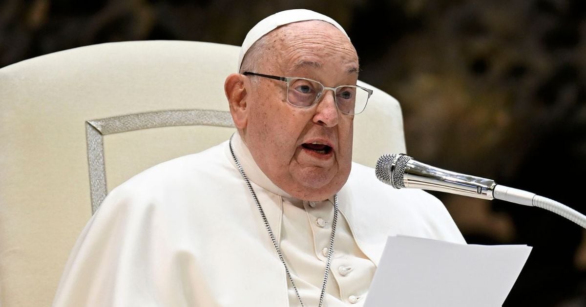 Dieta com muita pizza e nada de exercícios já causou problema de saúde grave no Papa Francisco e resultou em cirurgia delicada