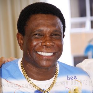 Neguinho da Beija-Flor enfrentou momentos delicados com um câncer de intestino em 2008