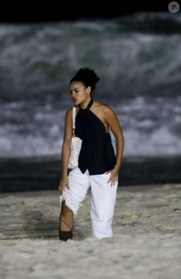 Suspeita ou vítima? Cena de Maria de Fátima em Copacabana aumenta dúvidas sobre envolvimento na morte de Odete Roitman