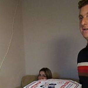Luciano Huck já havia feito algo bem semelhante em seu vespertino. Em 2009, o ‘Caldeirão do Huck’ estreou o quadro ‘Entrega de Pizza’