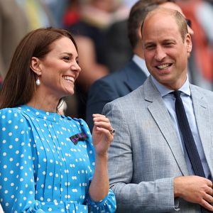 A biógrafa Ingrid Seward, especialista da Família Real, falou para a revista: 'William deve se sentir tão sortudo que Kate tenha superado isso que ele quer contar ao mundo sobre esse amor. Isso mostra a intimidade deles compartilhando essa jornada juntos.'