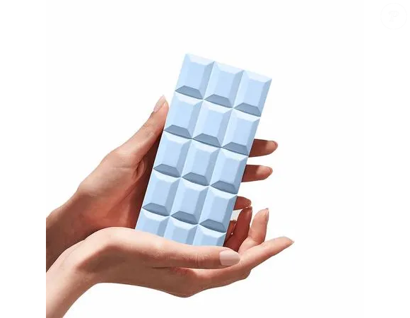 Linha 'Sweet Tooth', em formato de barra de chocolate, chega ao Brasil com pré-venda exclusiva e aposta em combinação de doçura e intensidade