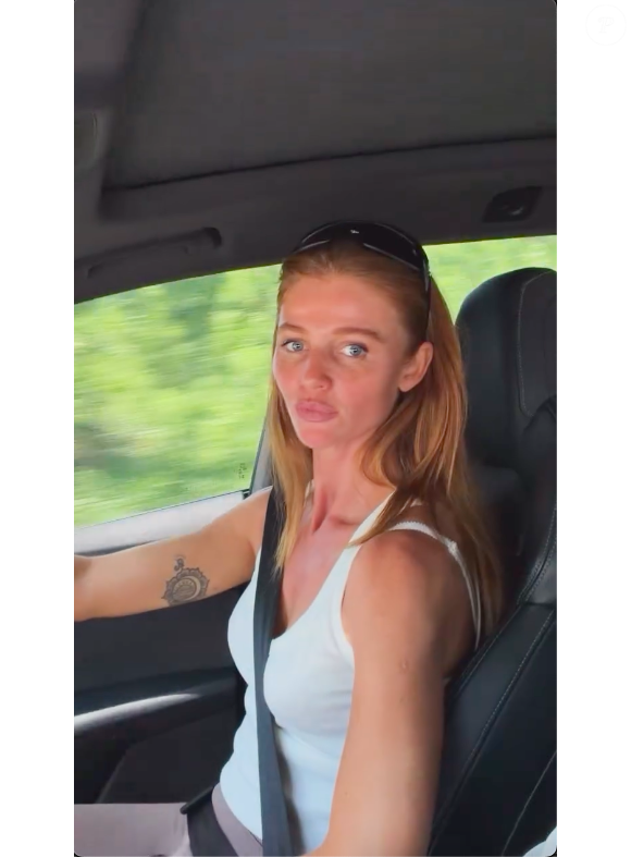 Cíntia Dicker entrou na brincadeira de Pedro Scooby e respondeu: "Muita folga, cara"