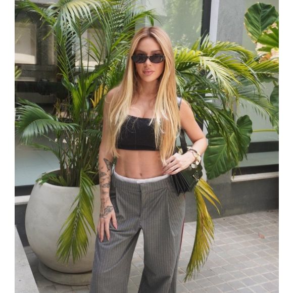 Filha de Karoline Lima estaria recebendo, segundo a mãe, menos de R$ 10 mil de pensão do pai, Éder Militão, mas Tainá Costa, atual dele teria negado em áudio polêmico