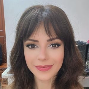 Para manter a jovialidade, Sandy não recorre a procedimentos estéticos como preenchedores e apenas cuida da pele diariamente