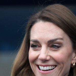 Kate Middleton revelou que reduziu o consumo de álcool após o diagnóstico de câncer e afirmou que passou a ter muito mais consciência sobre os cuidados com a saúde, segundo relato divulgado pela Vogue Brasil
