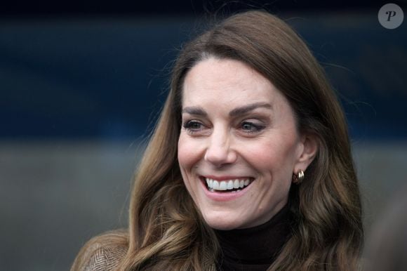 Kate Middleton revelou que reduziu o consumo de álcool após o diagnóstico de câncer e afirmou que passou a ter muito mais consciência sobre os cuidados com a saúde, segundo relato divulgado pela Vogue Brasil