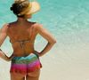 Angélica botou o bumbum pra jogo em uma foto de shortinho fio-dental na praia