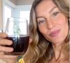 Com mel, limão e hortelã: a receita simples de Gisele Bündchen que regula o intestino e ajuda a desinchar após os 40