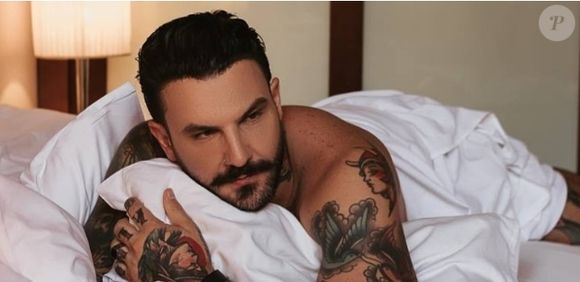 Ex-’BBB’ Wagner Santiago também fez harmonização íntima