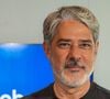 William Bonner mostra 'pernas malhadas' aos 62 anos em estreia no 'Globo Repórter' e detalhe leva web ao delírio. Veja!