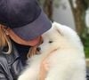 Eliana adquiriu um cachorro da raça Samoieda. Segundo informações na web, um filhote pode custar de R$ 3 mil a até R$ 8 mil