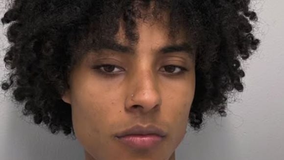 Por que Ítalo sumiu da novela ‘Por Você’? Acidente com ator Fabrício de Assis, de 24 anos, força pausa nas gravações; gêmeo de Glorinha na trama atualiza sobre saúde