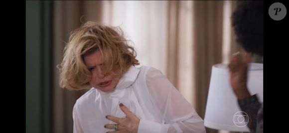 Topete de Odete Roitman fica bagunçado após surra de Eunice em 'Vale Tudo'