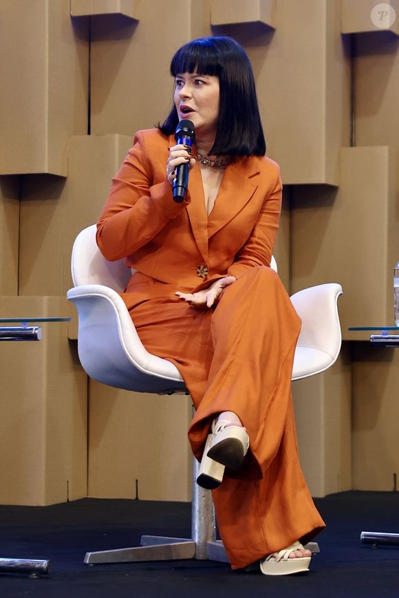 Mari Bridi sobre medida protetiva: ‘No âmbito criminal, há uma medida protetiva em vigor que deve ser respeitada para garantir minha segurança física e mental’