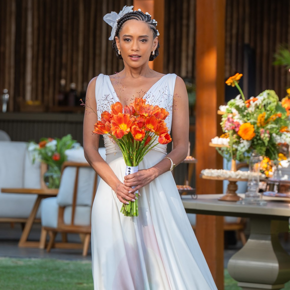 Noiva, Raquel usou vestido da Martu Mariage na novela 'Vale Tudo'