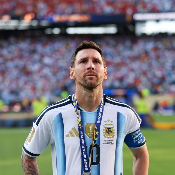 Lionel Messi explicou que já tinha tomado a decisão após a Copa do Mundo, mas a morte recente do pai o fez ter mais certeza da atitude