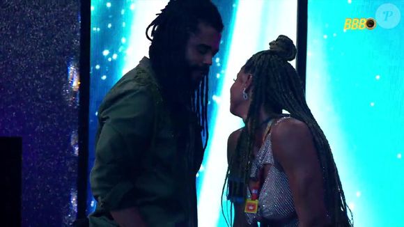 Aline e Diogo Almeida ficaram em clima de romance no 'BBB 25', mas sister foi repreendida por Vinícius