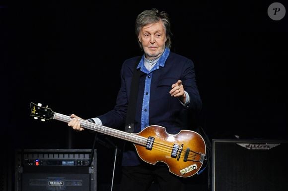 Além dos escritos, Paul McCartney tem letras que exalam positividade