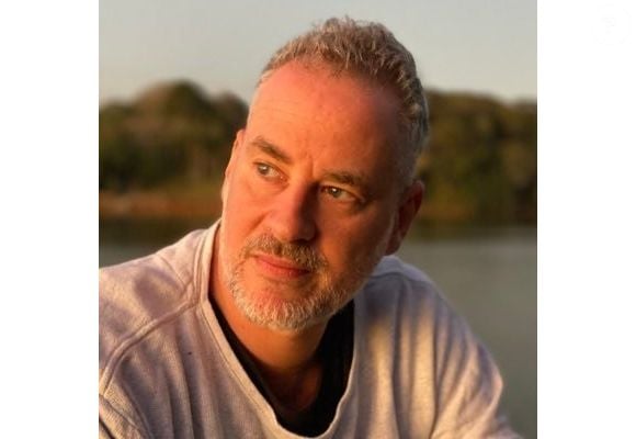 Dan revelou que o desejo de seguir a carreira artística provocou atritos dentro de casa. Filho de um imigrante, ele era visto como alguém destinado a uma profissão considerada mais segura.