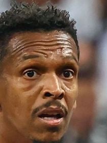 Adeus luxo? Ex-Corinthians Jô põe à venda mansão milionária com 5 quartos após ser preso três vezes por não pagar pensão alimentícia. Saiba valor