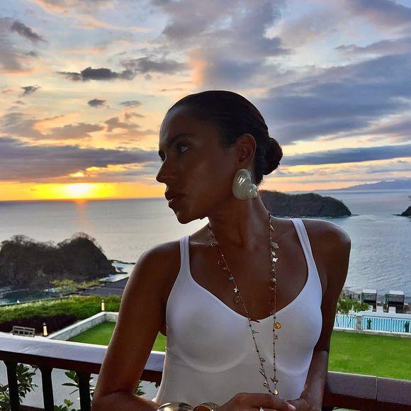 Marina Morena se aproximou da família porque sua mãe, Keka de Oxossi, e Flora Gil frequentavam o mesmo terreiro em Salvador