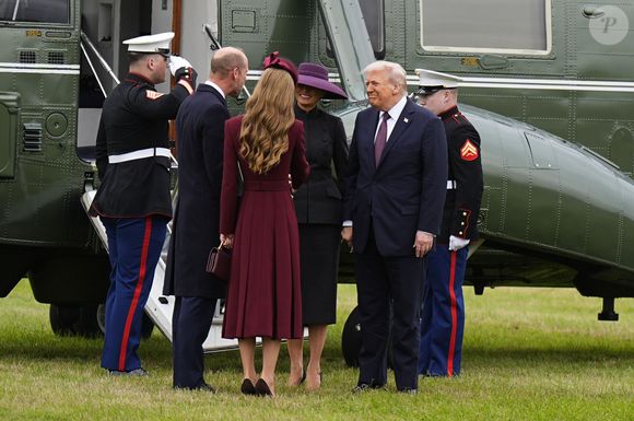 Durante uma recepção oficial no Reino Unido nesta quarta-feira (17), o presidente dos Estados Unidos, Donald Trump, protagonizou um momento curioso com a princesa de Gales, Kate Middleton.