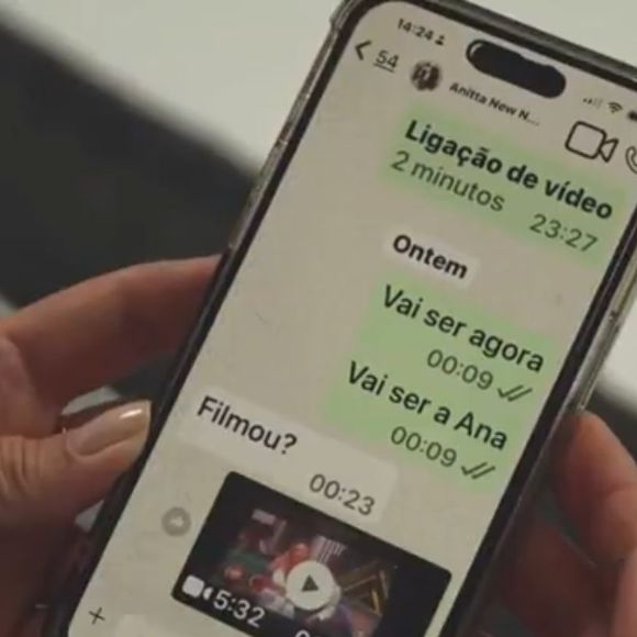 Xuxa mostrou que Anitta pediu para ela filmar a vitória de Ana Paula Renault no 'BBB 26'