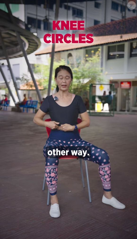 Esse exercício de pilates vai fortalecer os músculos dos joelhos, tirando toda a rigidez existente na região.