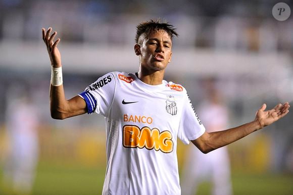 Neymar se ficar no Santos até junho de 2025 pode ser campeão Paulista pela 4ª vez