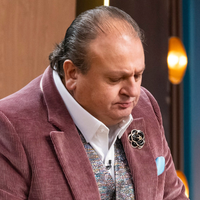 Erick Jacquin, aos 61 anos, é internado após indisposição e passa por procedimento no coração a poucos dias da final do 'MasterChef Brasil 2026'