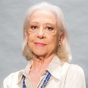 A denúncia de Fernanda Montenegro reacendeu o alerta sobre golpes com inteligência artificial que utilizam a imagem de artistas para vender medicamentos