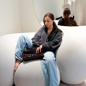 Nos comentários, fãs de Bruna Biancardi disseram ter notado um 'gominho' e falaram que a influenciadora sempre dá pistas antes de anunciar a gravidez