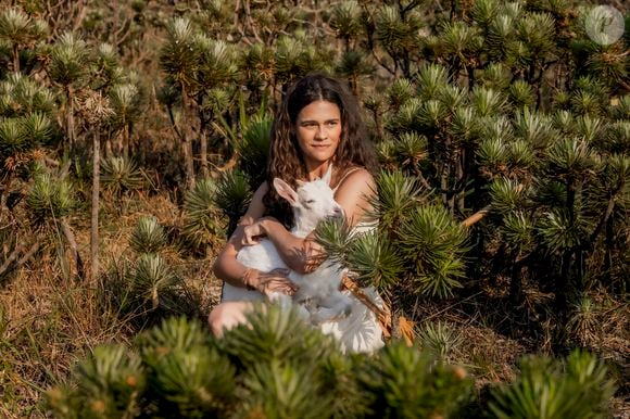 Arianne Botelho vive Maria Lina em 'Lá na minha terra'