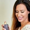Não esfregue e nem aplique sobre a roupa: este é o truque simples para que um perfume dure da manhã até a noite