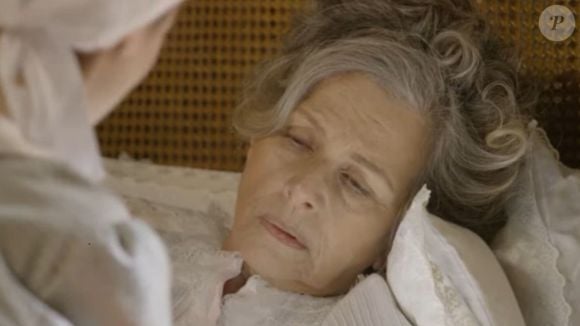 Vitória (Irene Ravache) tem duas descobertas: de que Emília está viva e que Lívia é sua neta na reta final da novela 'Além do Tempo'
