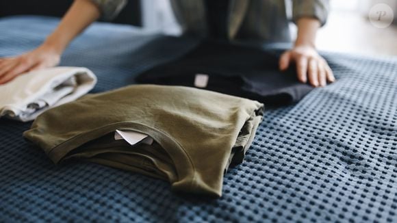 Não é preciso ser uma costureira experiente nem investir em uma máquina profissional para reaproveitar tecidos de algodão