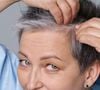 Shampoo violeta é essencial para cabelos grisalhos? Especialista explica como usar o produto e evitar tons indesejados nos fios