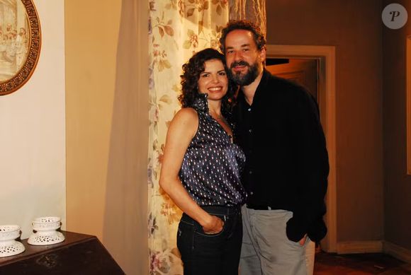 Aqui, em 2008, Débora Bloch estava nos bastidores da série 'Queridos Amigos'