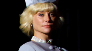 Giselle de Prattes se livra de ‘olhar negativo’ para encarnar Camilla em musical de Princesa Diana, enfrenta rotina ‘de atleta’ e se diverte com rejeição da vilã: ‘O público já chega para odiá-la’